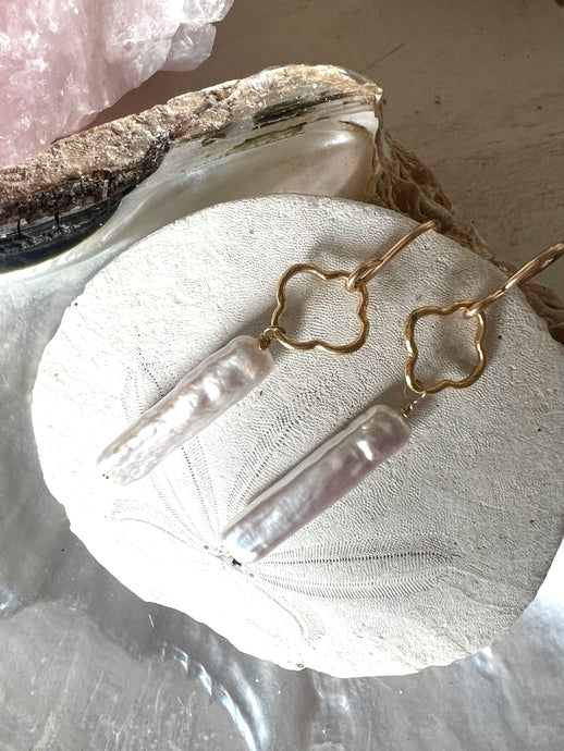 Stick Pearl Earrings