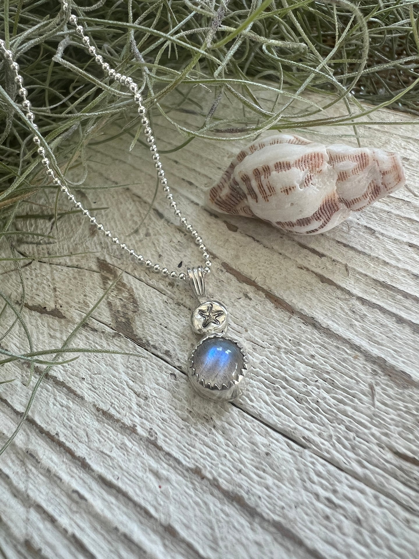 Small Labradorite & Starfish Necklace