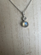 Load image into Gallery viewer, Small Labradorite &amp; Starfish Necklace