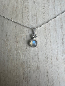 Small Labradorite & Starfish Necklace