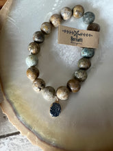 Load image into Gallery viewer, Chunky Agate Bracelet with Oval Druzy Charm