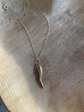 Load image into Gallery viewer, 14K Yellow Gold Italian Horn Necklace